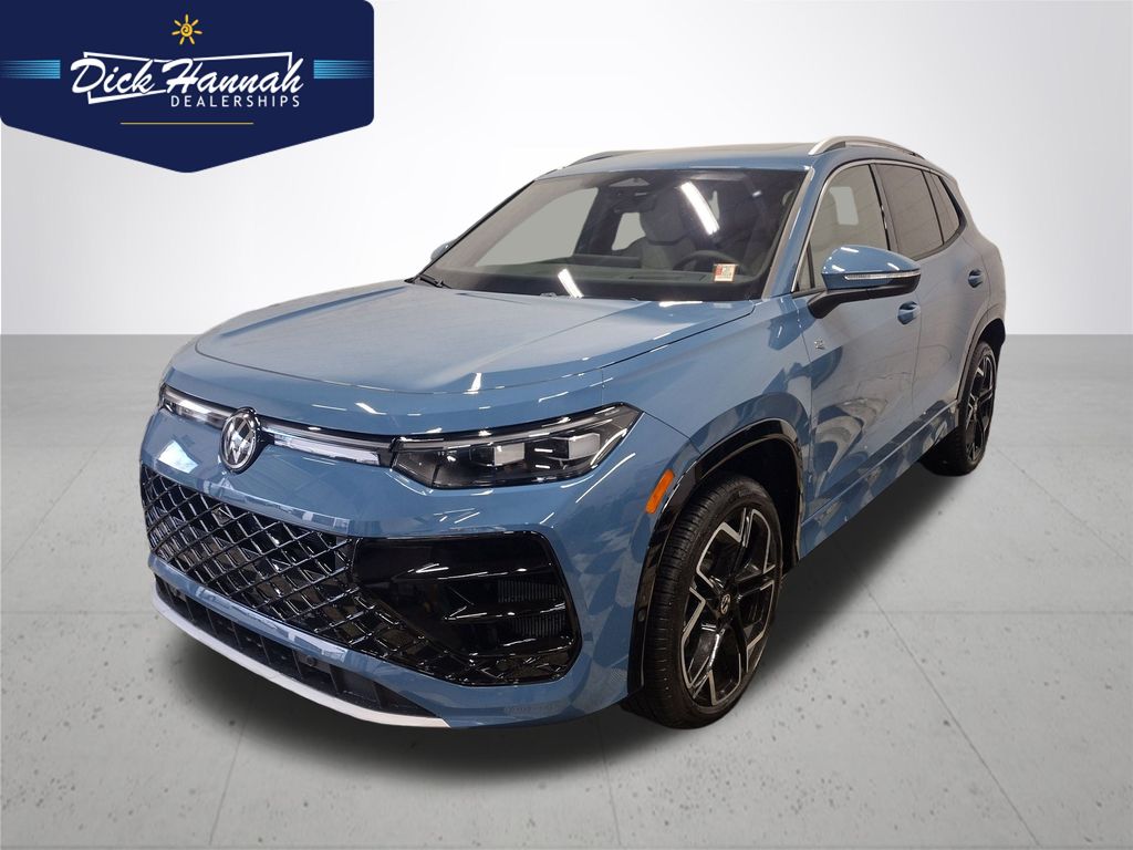 2026 Volkswagen Tiguan SEL R-LINE TURBO's photo