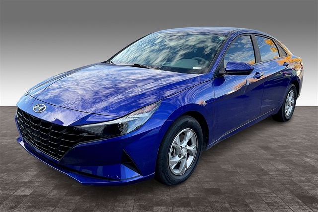 2023 Hyundai Elantra SE