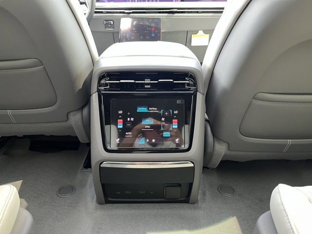2025 Cadillac Escalade IQ photo 18