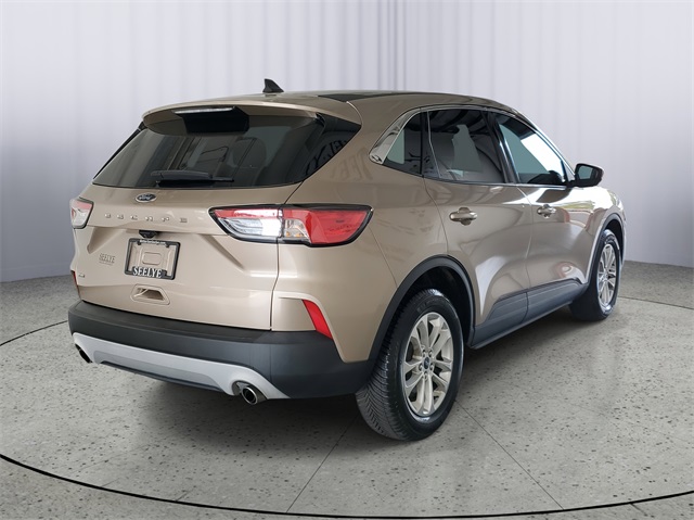 2021 Ford Escape SE photo 3