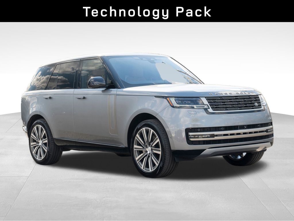 2023 Land Rover Range Rover SE photo 3
