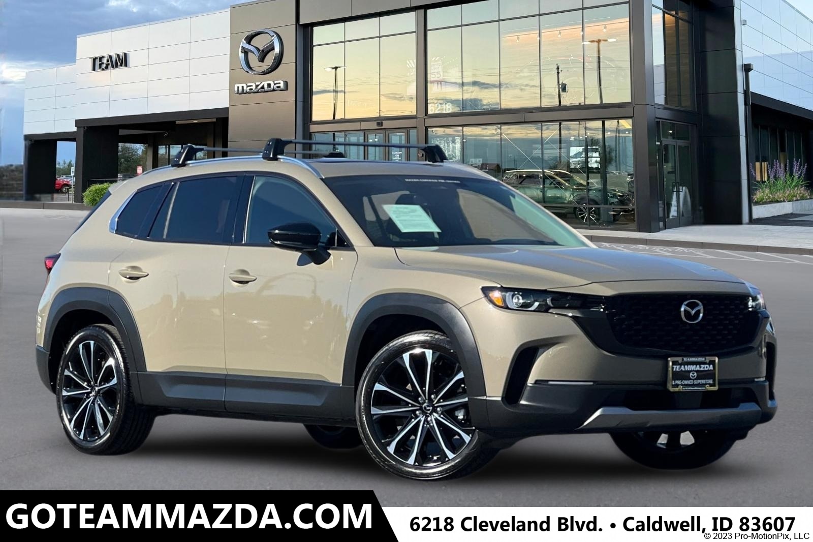 2025 Mazda CX-50 Premium's photo