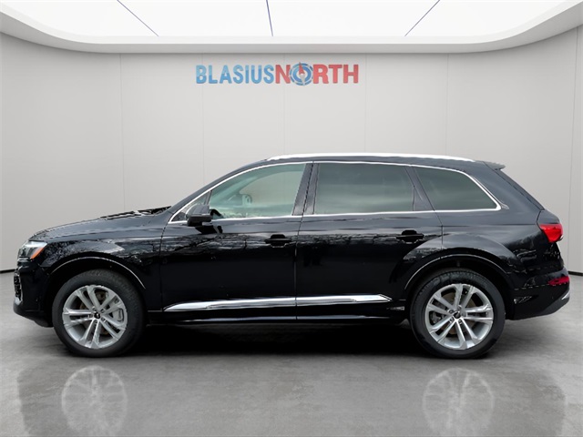 2025 Audi Q7 55 Premium Plus photo 4