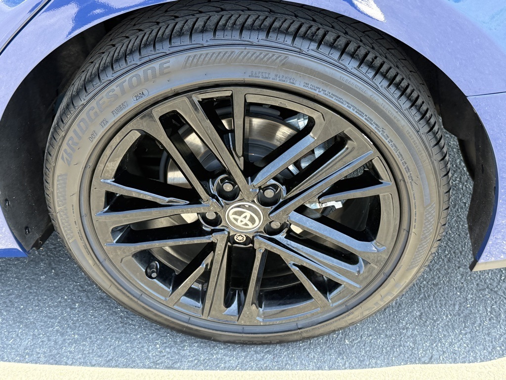 2025 Toyota Camry SE photo 15
