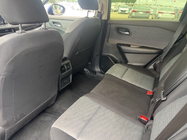 2023 Nissan Rogue SV photo 25