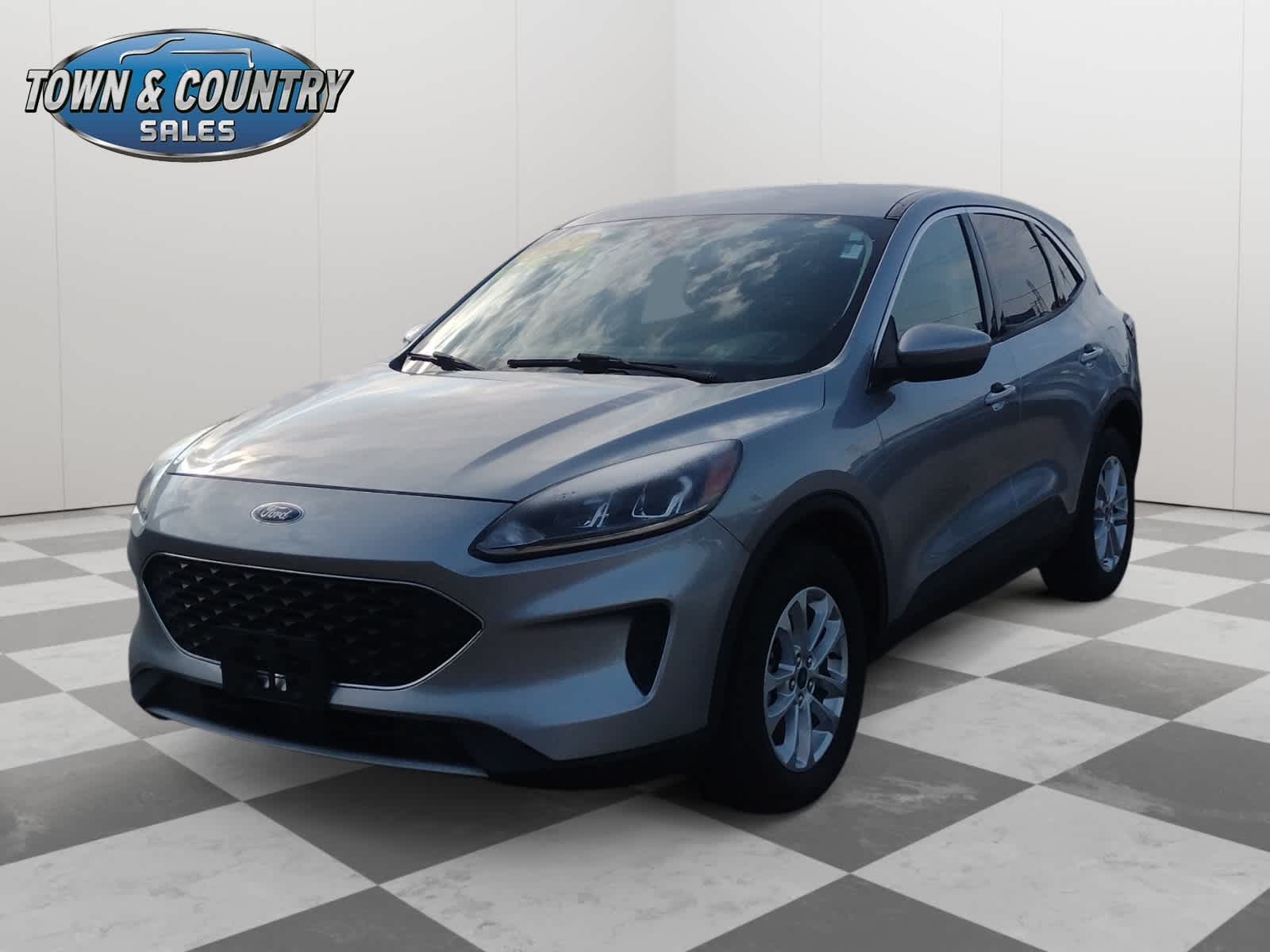2021 Ford Escape SE Hybrid photo 3