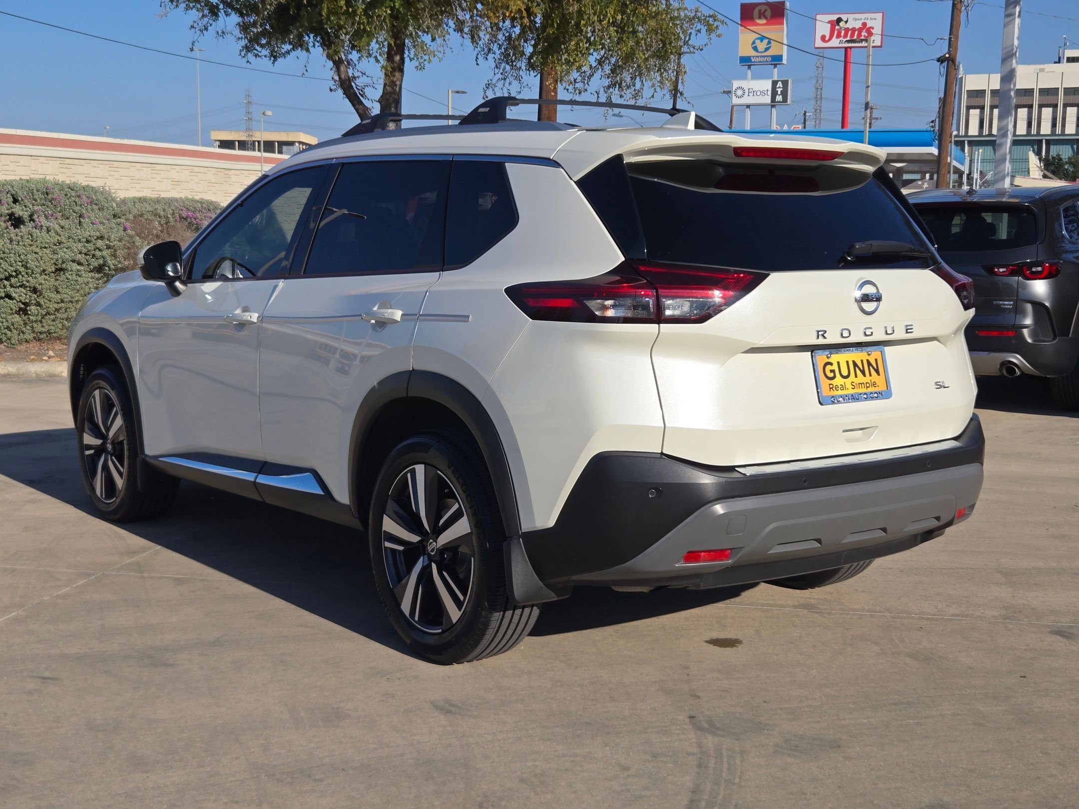 2021 Nissan Rogue SL photo 2