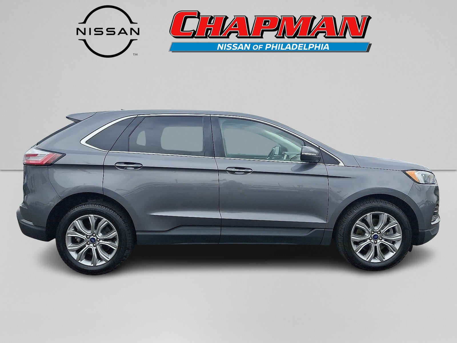 2022 Ford Edge Titanium photo 7