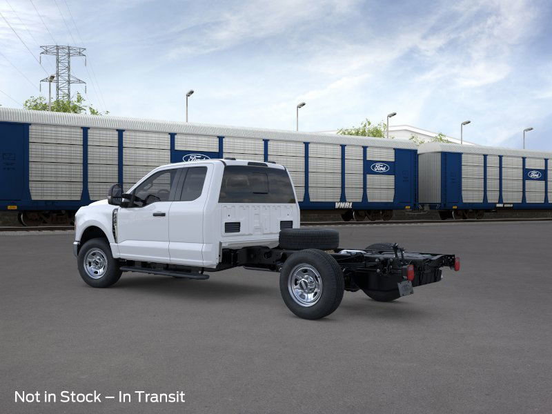 2025 Ford F-350 XL photo 2
