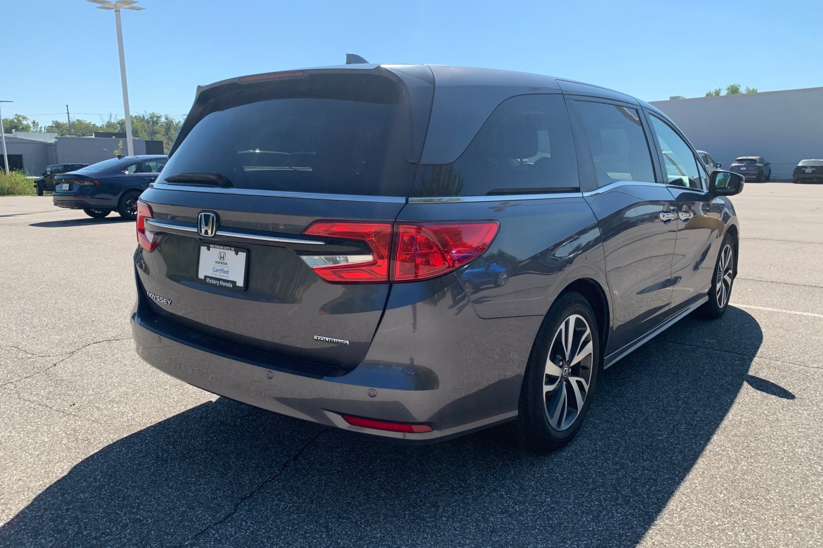 2023 Honda Odyssey Touring photo 5