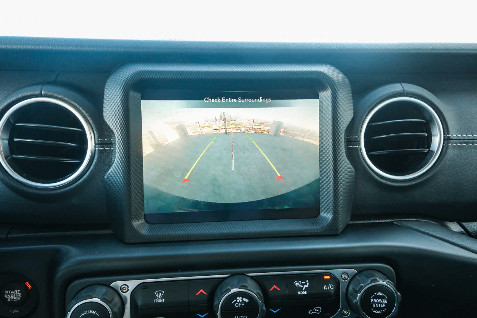2022 Jeep Wrangler 4xe Unlimited Sahara photo 25