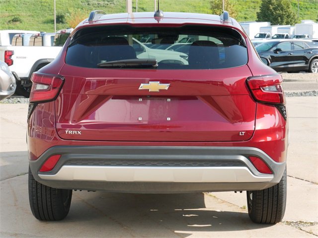 2024 Chevrolet Trax LT photo 5
