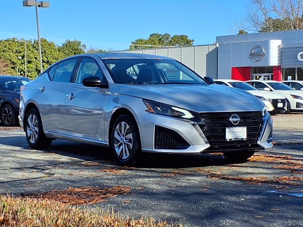2025 Nissan Altima 2.5 S photo 2