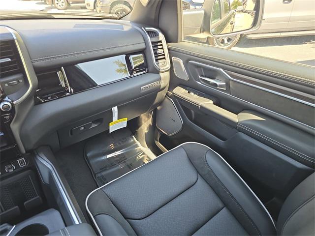 2025 Ram 1500 Laramie photo 9