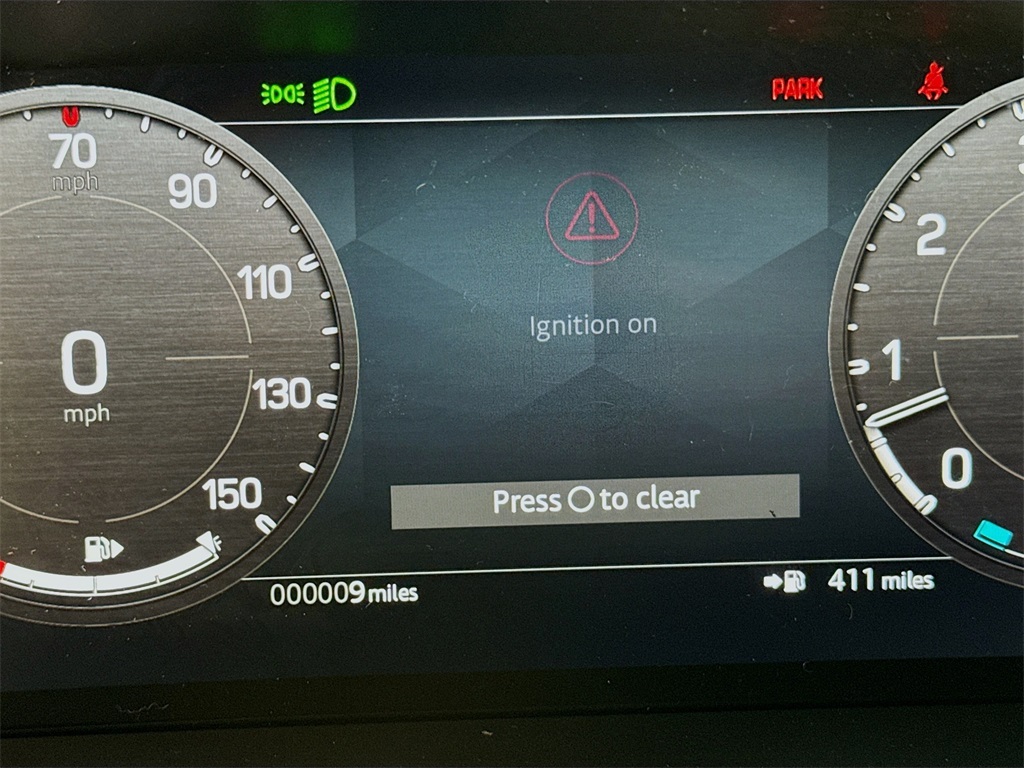 2025 Land Rover Defender 110 S photo 12