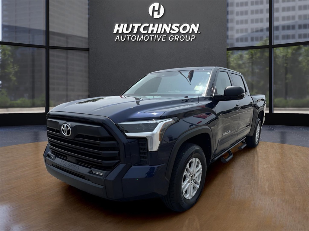 2022 Toyota Tundra SR5 CrewMax photo 3