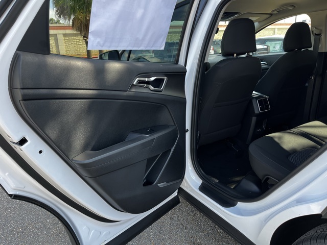 2026 Kia Sportage LX photo 14