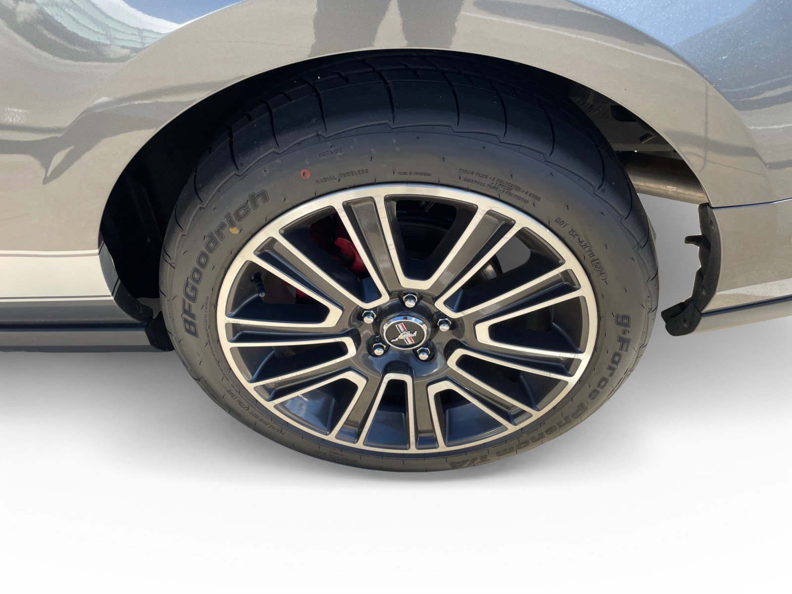 2010 Ford Mustang GT Premium photo 12