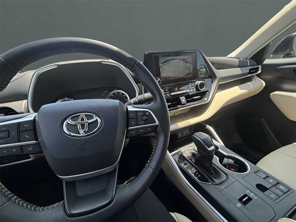 2023 Toyota Highlander XLE photo 29