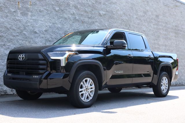 2024 Toyota Tundra SR5's photo