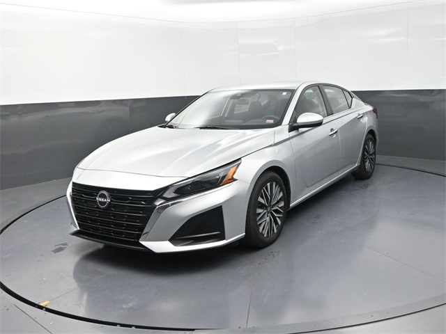 2023 Nissan Altima 2.5 SV photo 3
