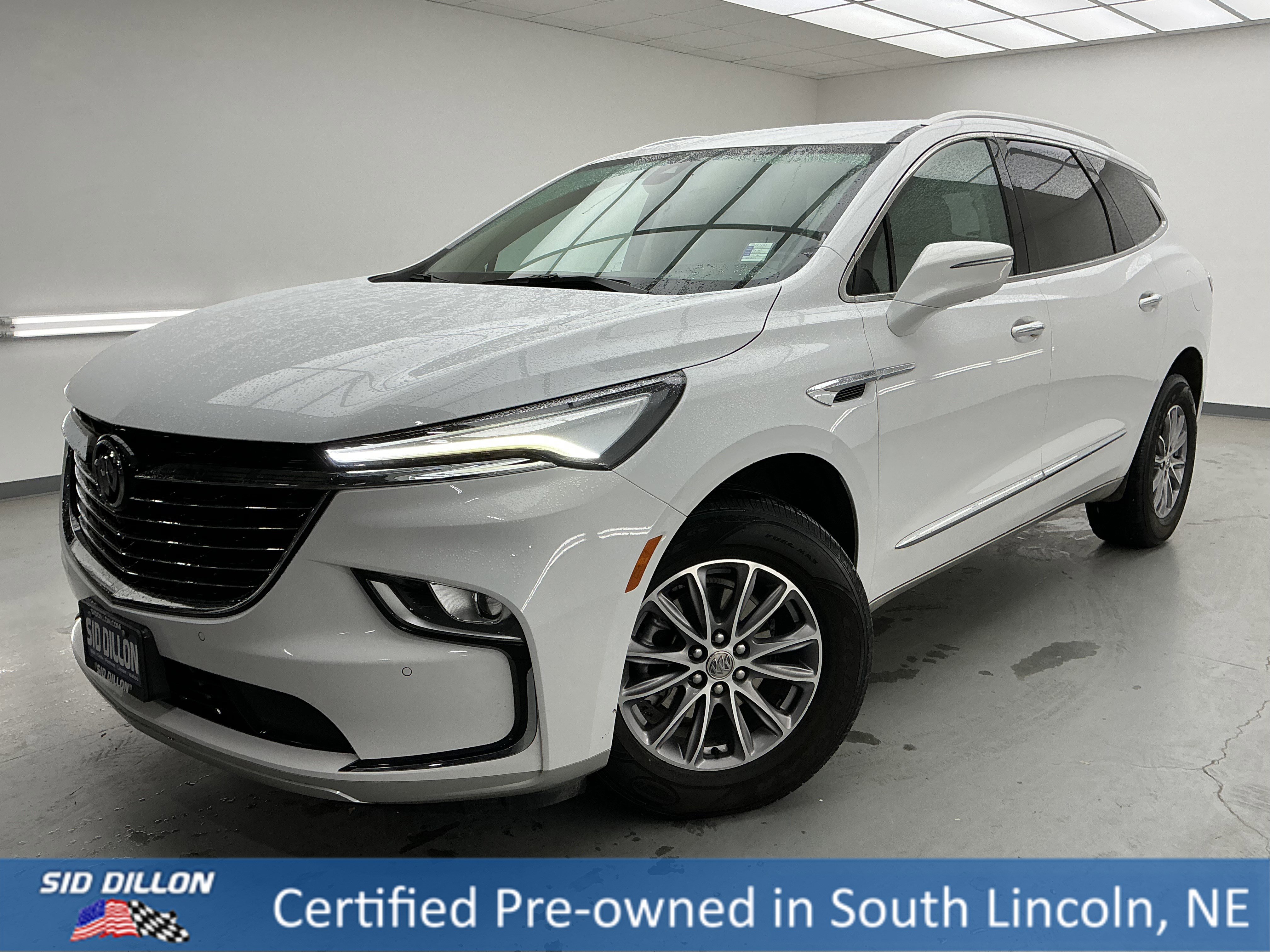 2023 Buick Enclave Essence's photo