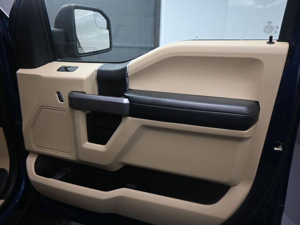 2019 Ford F-150 XLT photo 4