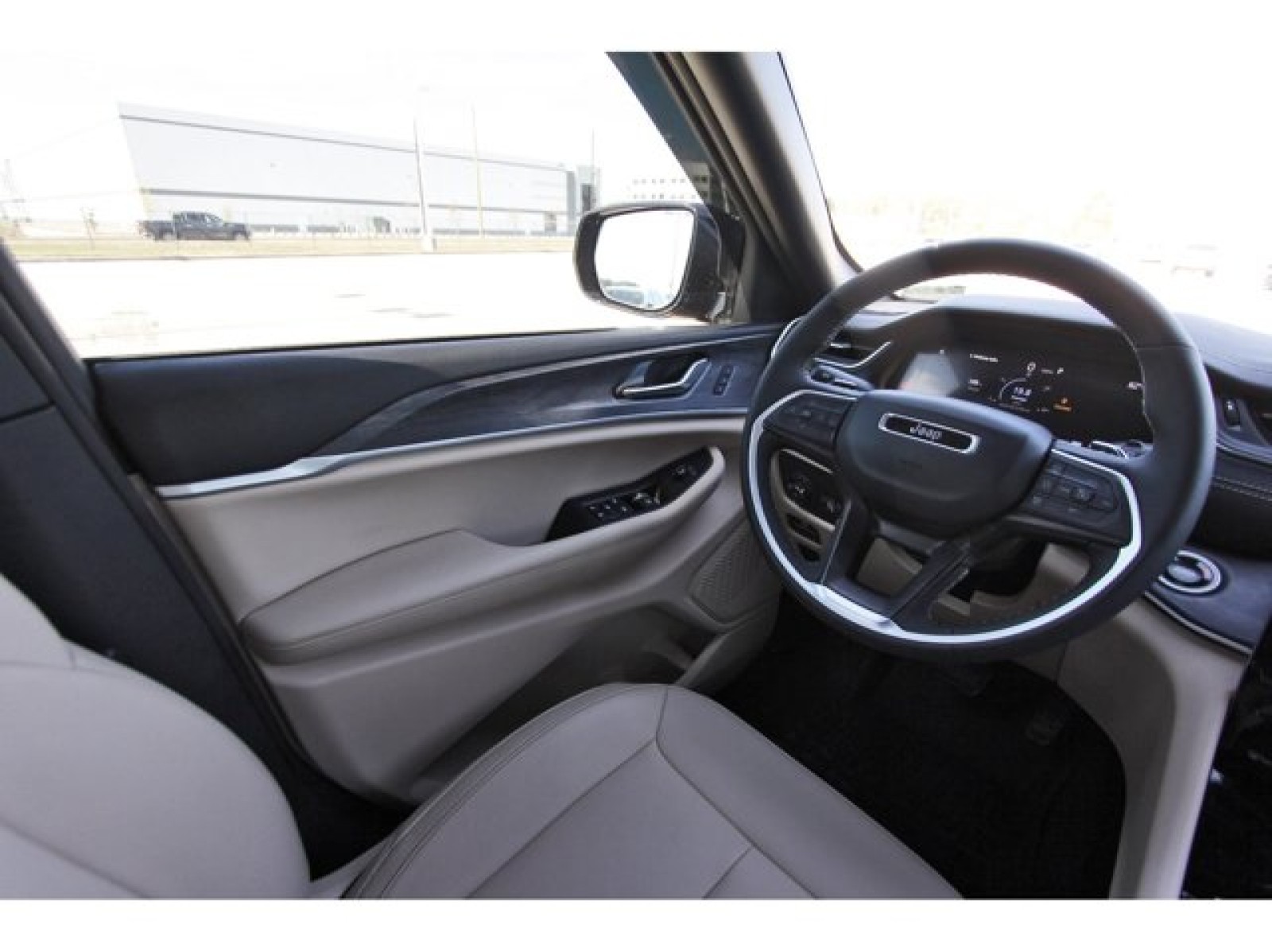 2025 Jeep Grand Cherokee Limited - 9