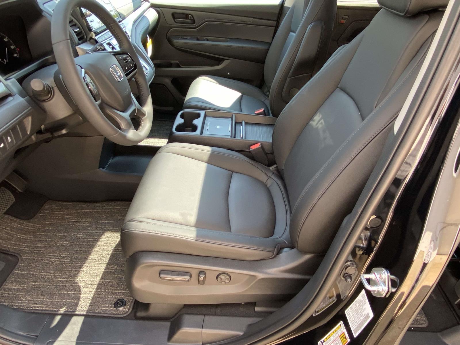 2026 Honda Odyssey EX-L photo 7