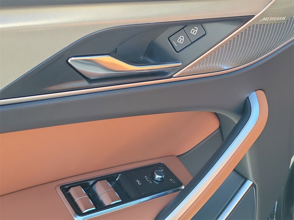 2026 Jaguar F-PACE P250 R-Dynamic S photo 23