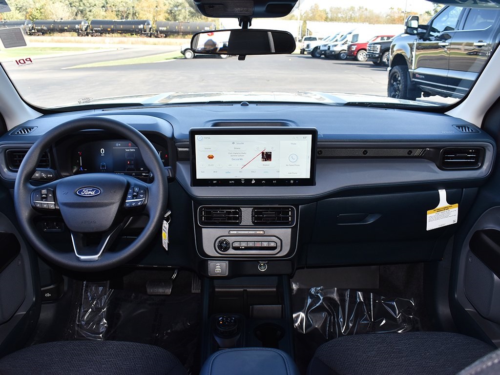 2025 Ford Maverick XL photo 4