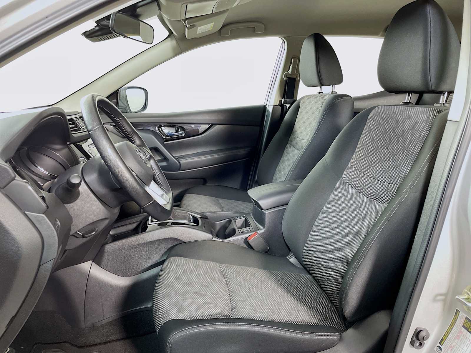 2022 Nissan Rogue Sport SV photo 18