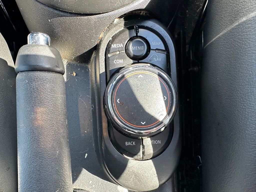2019 Mini Cooper 4 Door Hardtop Signature photo 18