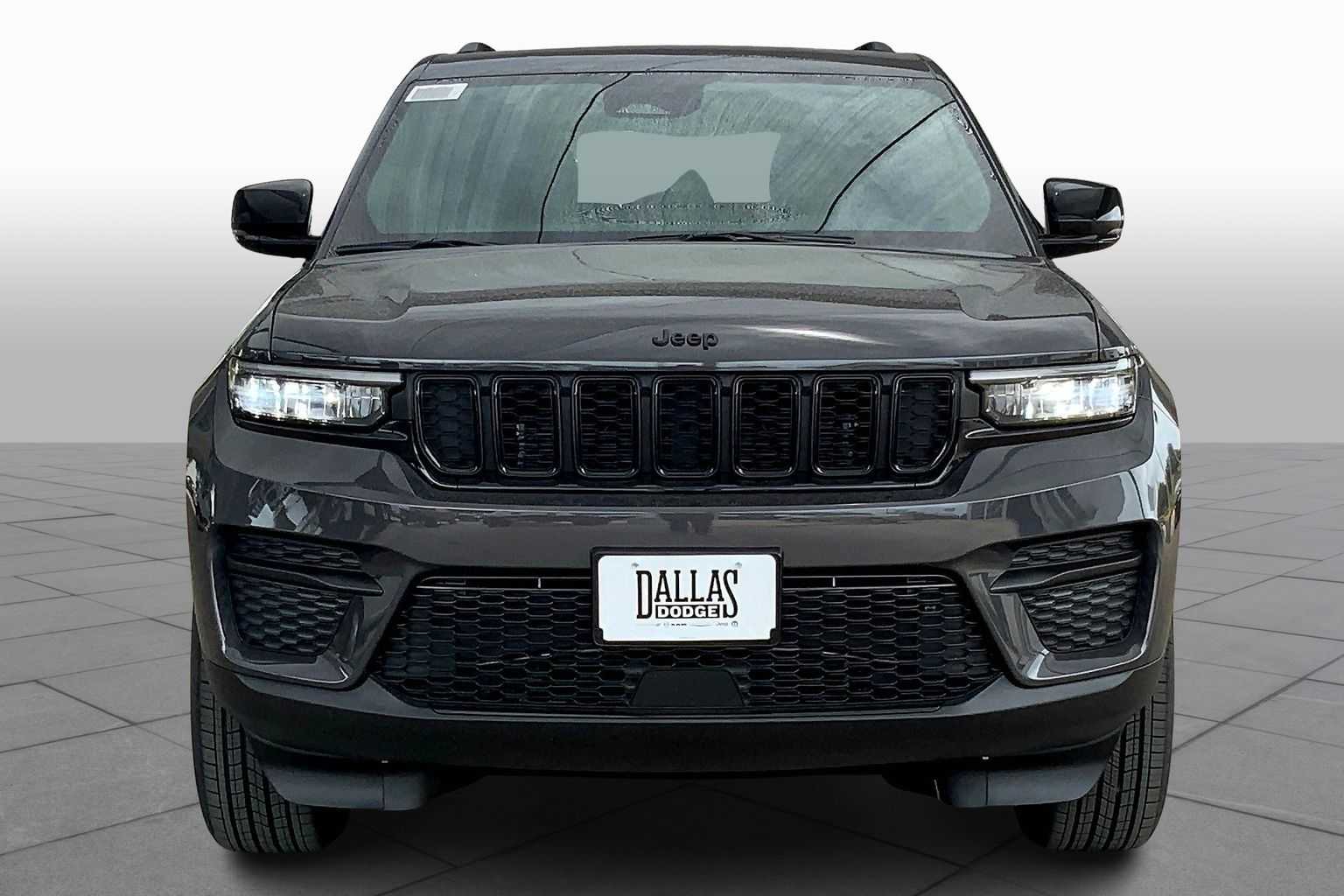 2025 Jeep Grand Cherokee Altitude X photo 3