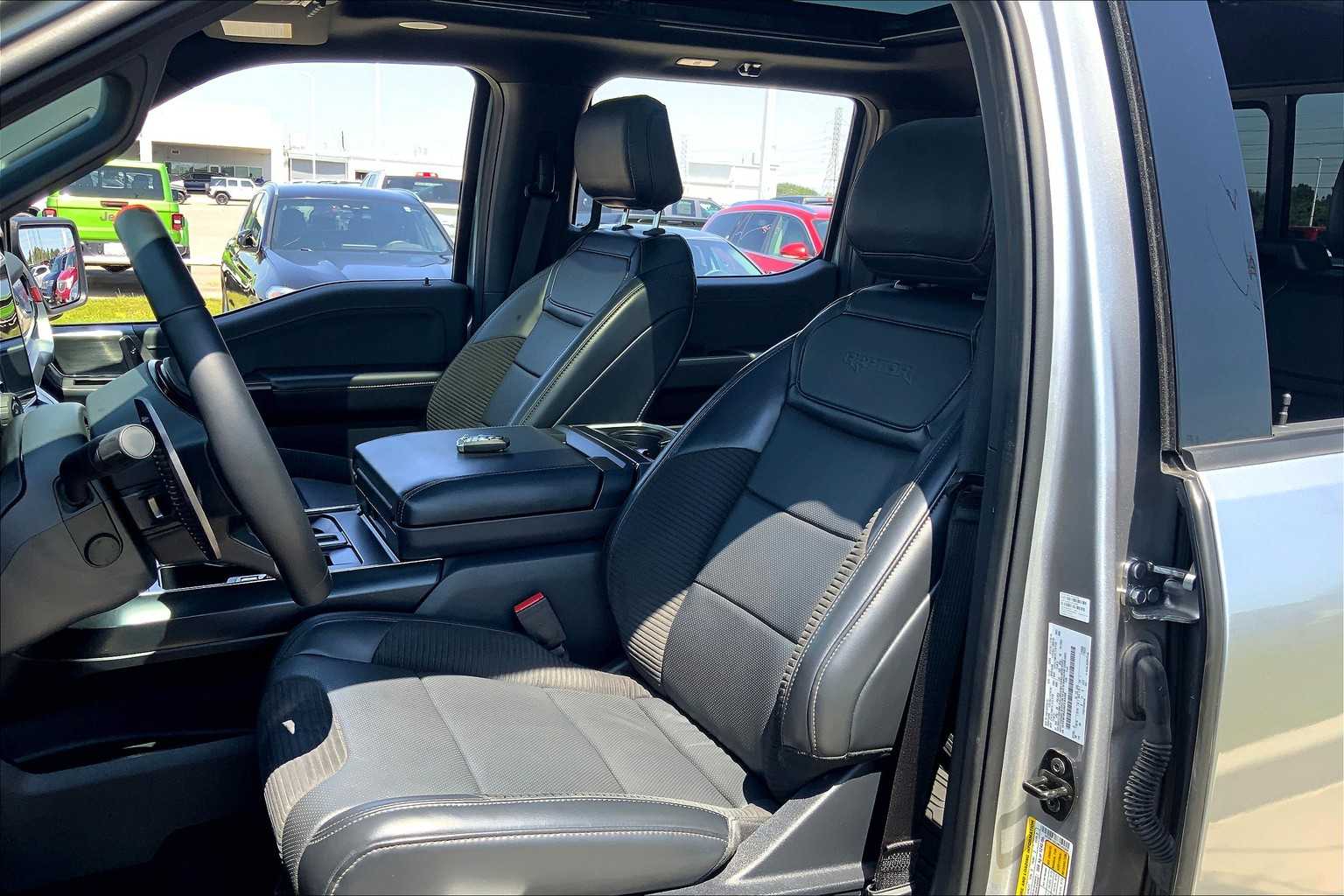 2022 Ford F-150 Raptor photo 7