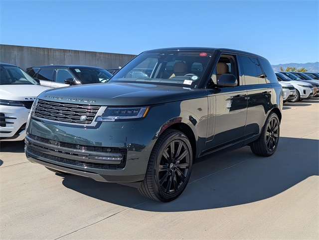 2025 Land Rover Range Rover SE photo 2