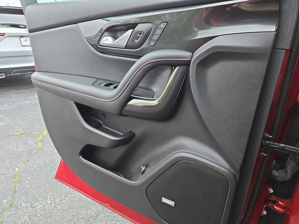 2022 Chevrolet Blazer RS photo 17