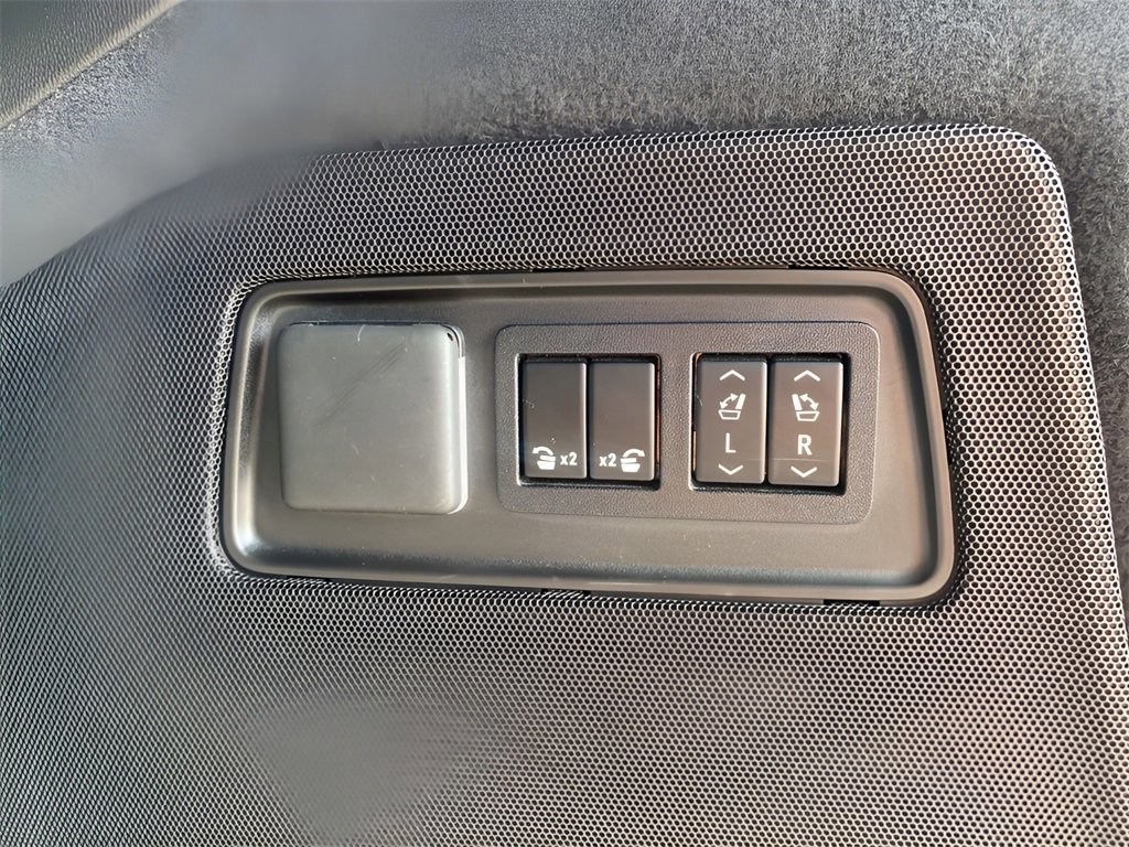 2021 Cadillac Escalade Sport photo 13