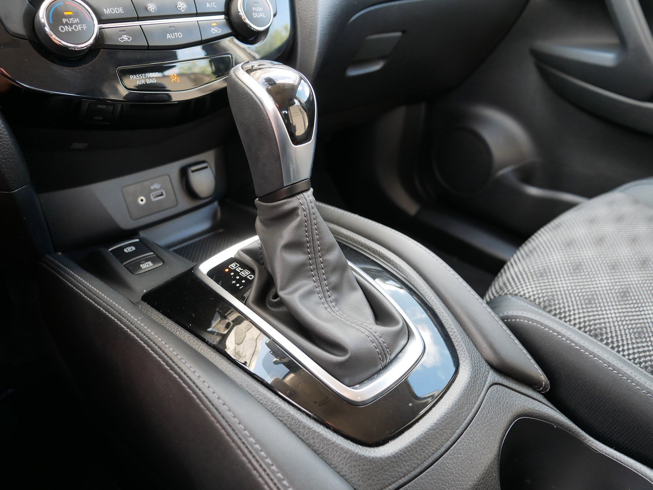2020 Nissan Rogue Sport SV photo 24