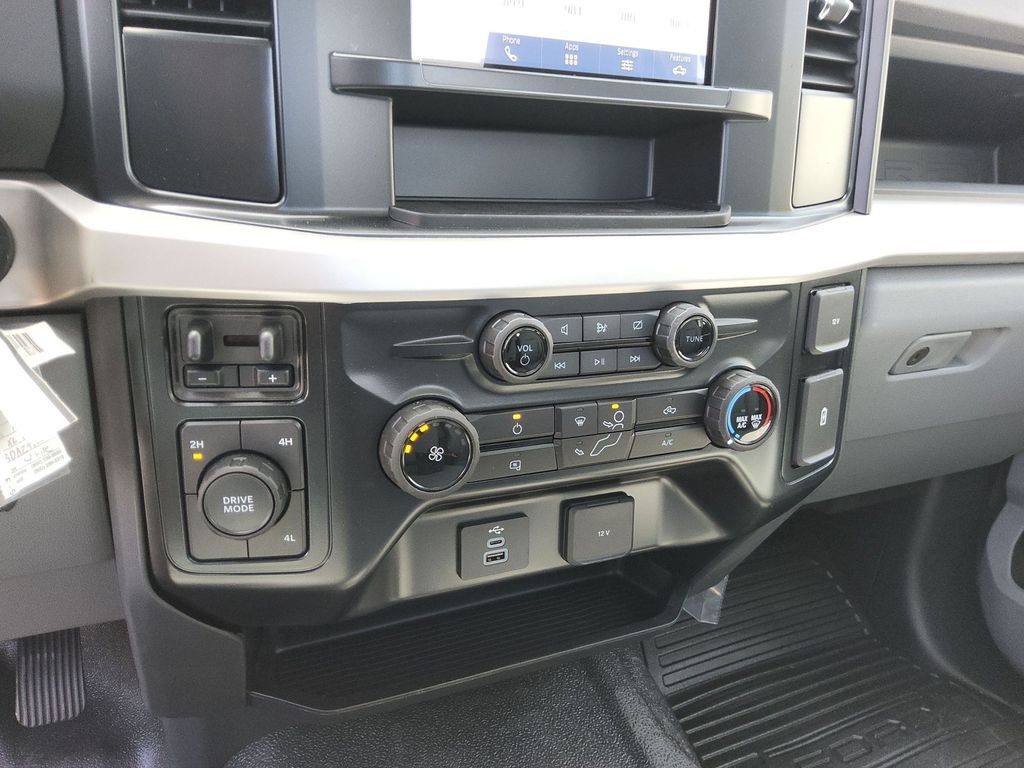2024 Ford F-550 photo 10