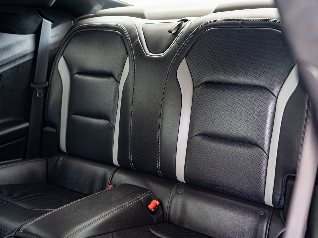 2018 Chevrolet Camaro 2LT photo 29