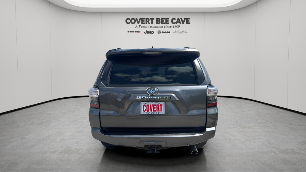 2023 Toyota RAV4 SR5 Premium photo 4