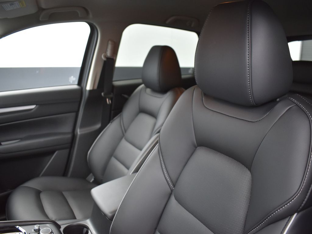 2025 Mazda CX-5 2.5 Select photo 10