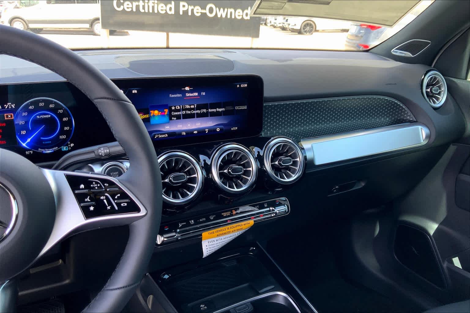 2025 Mercedes Benz EQB 300 4MATIC photo 8