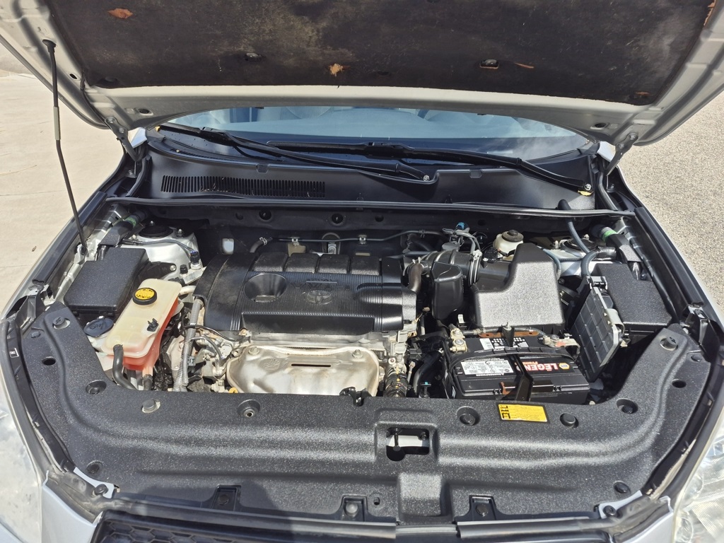 2012 Toyota RAV4 Base photo 32