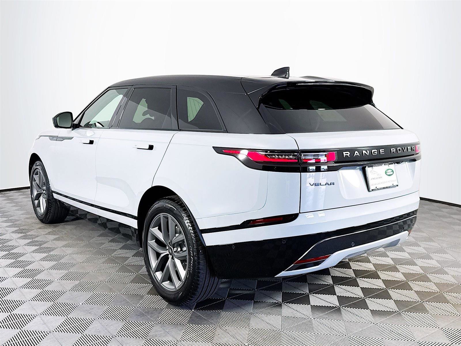 2026 Land Rover Range Rover Velar SE photo 2