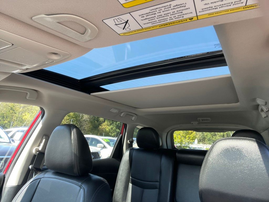 2019 Nissan Rogue SL photo 21