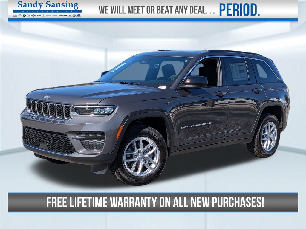 2025 Jeep Grand Cherokee Laredo's photo