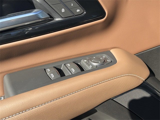 2026 Chevrolet Suburban High Country photo 18