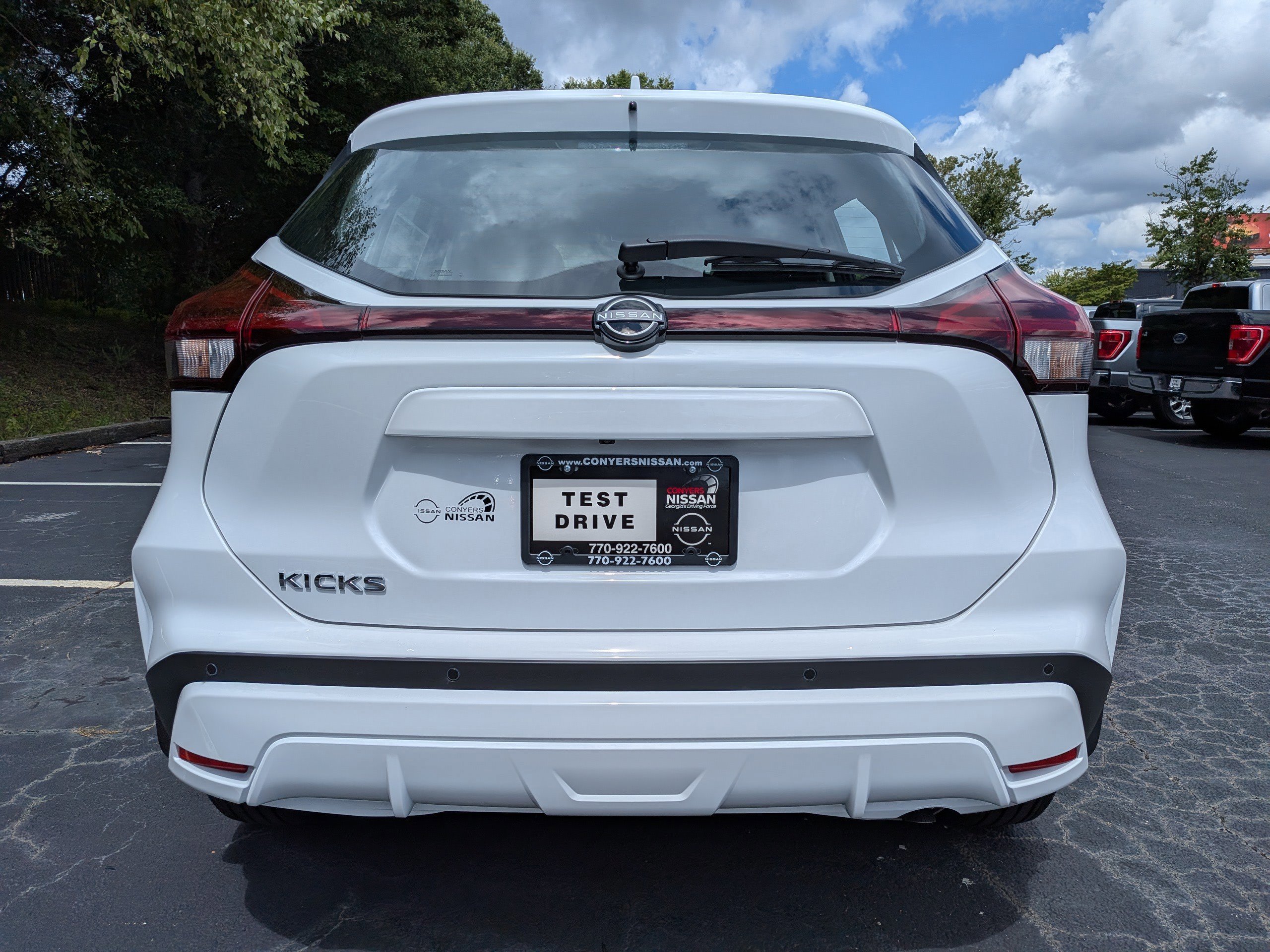 2025 Nissan Kicks Play S photo 4